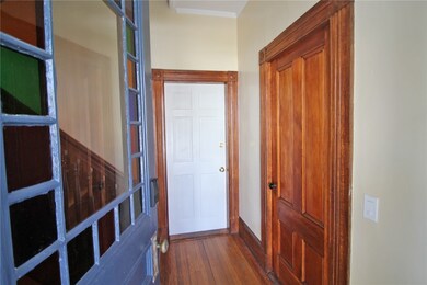 5 Carey St unit 1, Newport, RI 02840 - photo 3