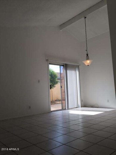tam_diningroom