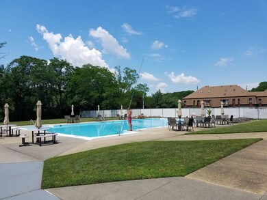 LG pool 1