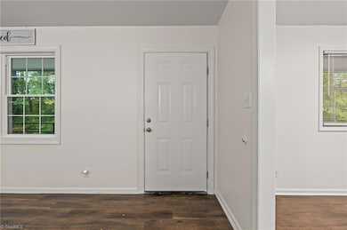 372 S Cherry St unit B, Kernersville, NC 27284 - photo 4