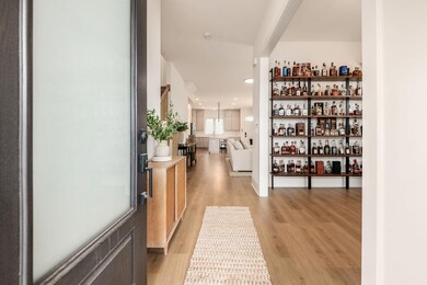 008_Ave Columbus OH 43201 USA