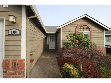 1314 Nathan Dr, Newberg, OR 97132 - photo 2