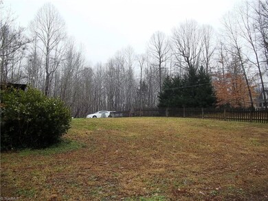 1204 Muriel Ln, Asheboro, NC 27205 - photo 3