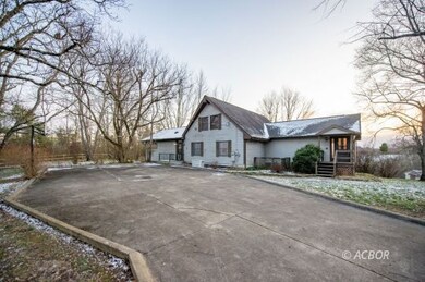 8434 Lavelle Rd. Athens, OH