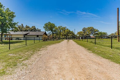 424 Old Tin Top Rd, Weatherford, TX 76087 - photo 6