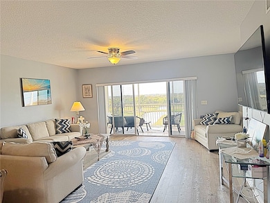 Country Club Condominiums unit 6304, Largo, FL 33771 - photo 4