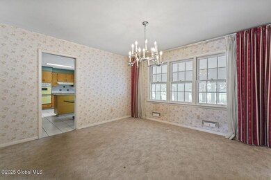 2528 Peters Ln, Schenectady, NY 12309 - photo 7