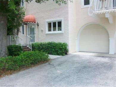 Private Alley Entrance