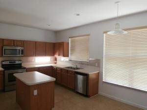 1115 Center Stone Ln, Riviera Beach, FL 33404 - photo 3