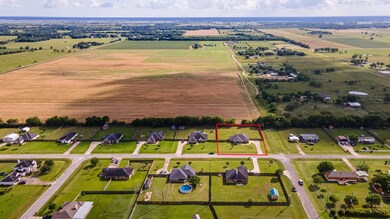 10702 Harry Dr, Needville, TX 77461 - photo 4