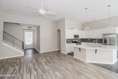 004-photo-living-room-8233121