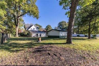 409 E Cypress St, Charleston, MO 63834 - photo 5