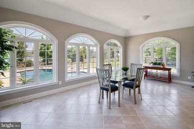 16806 Falconhurst Dr, Purcellville, VA 20132 - photo 7