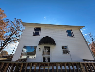 715 Pinhook Dr, Savannah, TN 38372 - photo 2