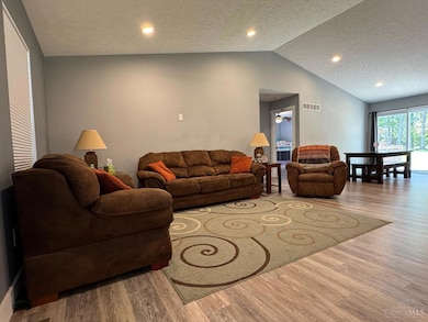 315 Rayford St, Blanchester, OH 45107 - photo 6