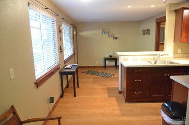1010 NW Roanoke Ave, Bend, OR 97701 - photo 6