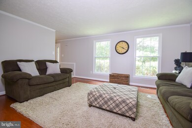 15013 Woodglen Ct, Dumfries, VA 22025 - photo 5
