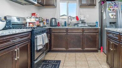 947 W Palmer St, Compton, CA 90220 - photo 4