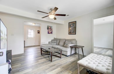 532 Hansford Dr, Goose Creek, SC 29445 - photo 5