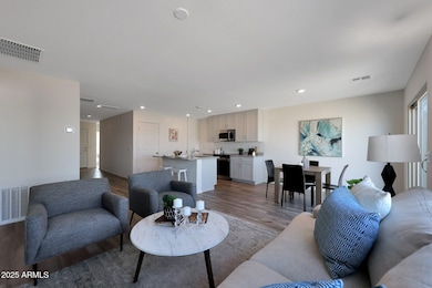 Saguaro Living Dining Kitchen