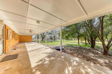 5911 Mineral Wells Hwy, Weatherford, TX 76088 - photo 4