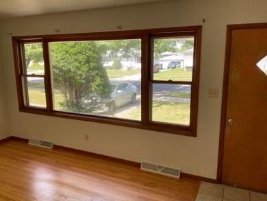 3118 E 98th Place, Highland, IN 46322 - photo 4