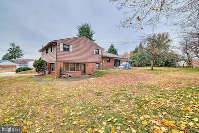 117 Alexis Ln, Philadelphia, PA 19115 - photo 5