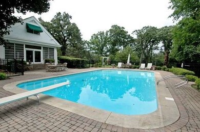 5845 Edgewood Dr, Algonquin, IL 60102 - photo 3