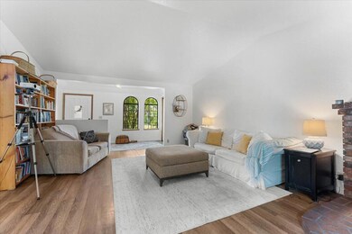 03-711 Teakwood Rd - I-2