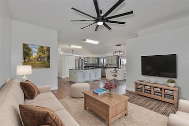 1719 Scotch Pine Dr, Brandon, FL 33511 - photo 4