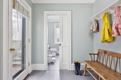 38 Bartlett St, Charlestown, MA 02129 - photo 5