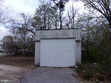 115 Whitall Ave, Millville, NJ 08332 - photo 4