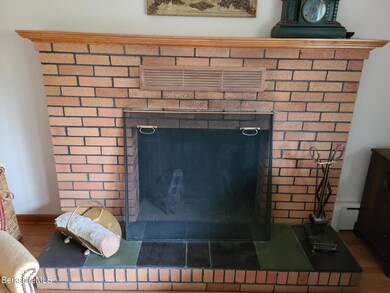 4 Glendale Dr, Adams, MA 01220 - photo 7