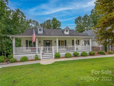 76 Chestnut Ln, Hendersonville, NC 28792 - photo 7