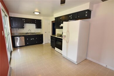 3415 Virginia St, Columbus, IN 47203 - photo 4