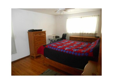 1073 Catherine Dr, Conway, PA 15027 - photo 5