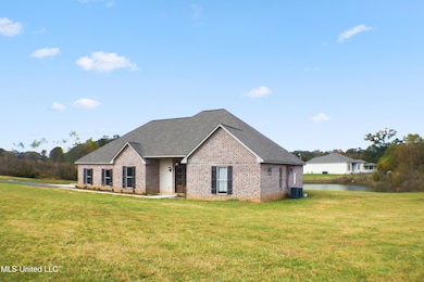 1030 Greenbrier Ln, McComb, MS 39648 - photo 2