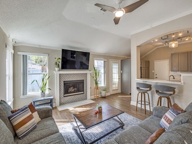 7129 Sample Dr, The Colony, TX 75056 - photo 4