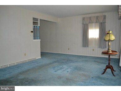 4011 Crestline Dr, Reading, PA 19606 - photo 3