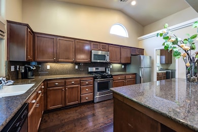 11-4221ChathamVisalia