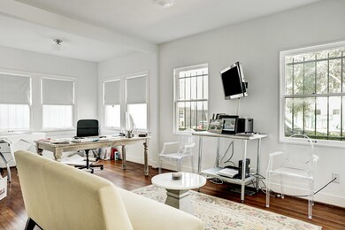 2302 Dunlavy St, Houston, TX 77006 - photo 7