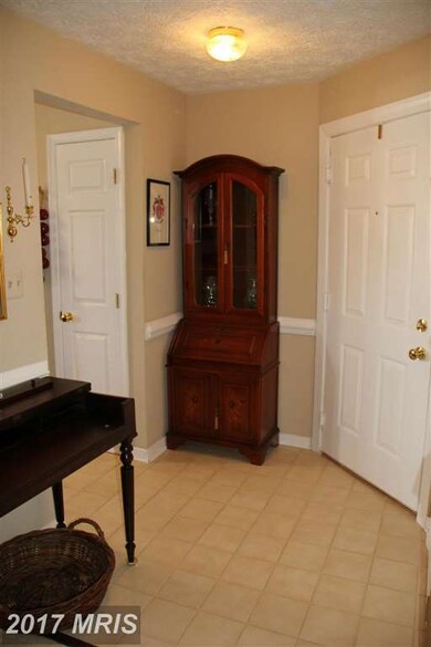 2406 Forest Edge Ct unit 204, Odenton, MD 21113 - photo 2