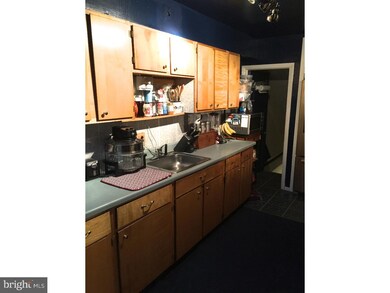 352 Raritan St, Camden, NJ 08105 - photo 5