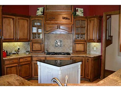 Kitchen. What a nice kitchen.  5 burner gas built 