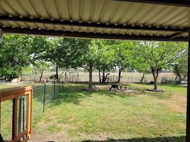 500 Parkway Dr, Brownwood, TX 76801 - photo 3