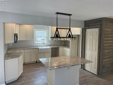 725 Erie St, Woodville, OH 43469 - photo 7