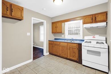 2308 W 16th St, Anderson, IN 46016 - photo 6