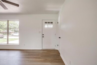 1214 S Ridgeway Dr, Cleburne, TX 76033 - photo 5