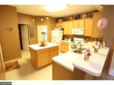 Open kitchen eat in kitchen with center island