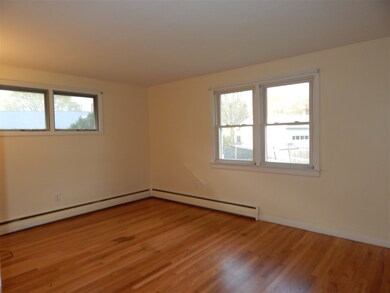 16 Clover St, Exeter, NH 03833 - photo 6